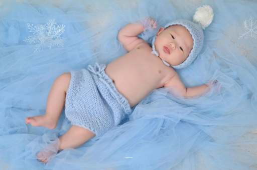 和田宝宝几个月开始吃辅食